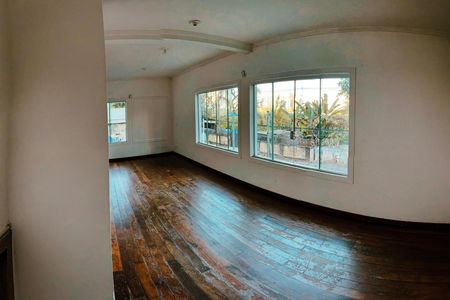 Casa para alugar com 350m², 4 quartos e 3 vagas