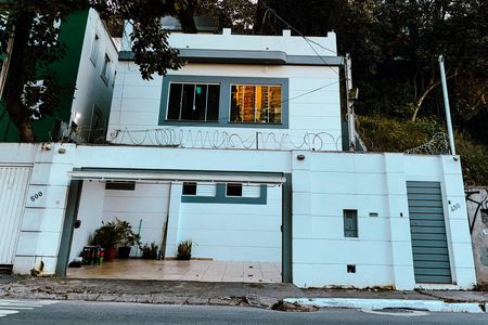 Casa para alugar com 4 quartos, 350m² em Jardim Vitoria Regia (zona Oeste), São Paulo