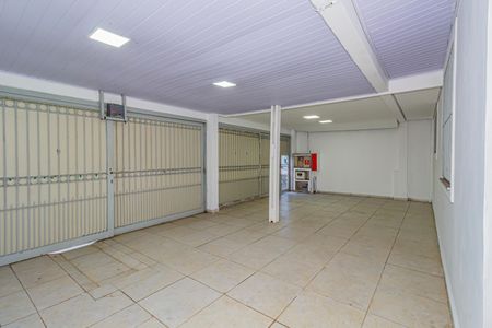 Casa para alugar com 250m², 1 quarto e 4 vagas Casa para alugar com 250m², 1 quarto e 4 vagasGaragem