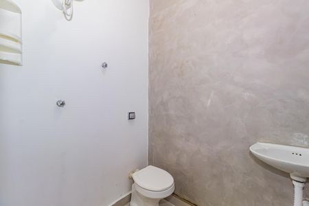 Casa para alugar com 250m², 1 quarto e 4 vagas Casa para alugar com 250m², 1 quarto e 4 vagasBanheiro 1