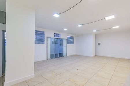 Casa para alugar com 250m², 1 quarto e 4 vagas Casa para alugar com 250m², 1 quarto e 4 vagasSalão de Festas