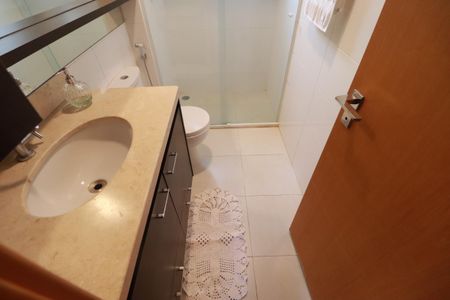 Apartamento para alugar com 120m², 3 quartos e 2 vagasBanheiro social 