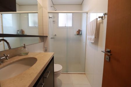 Apartamento para alugar com 120m², 3 quartos e 2 vagasBanheiro social 