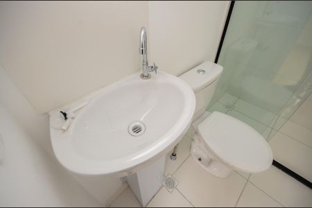 Banheiro de kitnet/studio para alugar com 1 quarto, 17m² em Freguesia do Ó, São Paulo