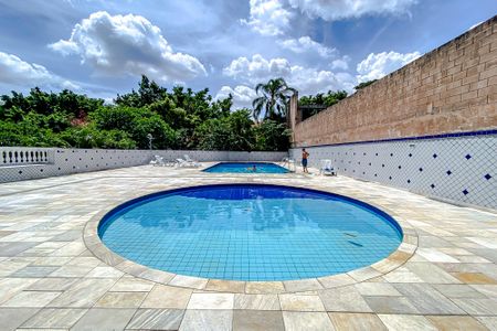 Apartamento à venda com 70m², 2 quartos e 2 vagasÁrea comum - Piscina