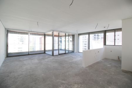 Apartamento à venda com 2 quartos, 137m² em Itaim Bibi, São Paulo