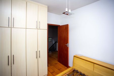 Casa para alugar com 170m², 3 quartos e 2 vagasQuarto 2