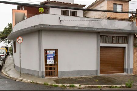 Casa para alugar com 170m², 3 quartos e 2 vagasFachada