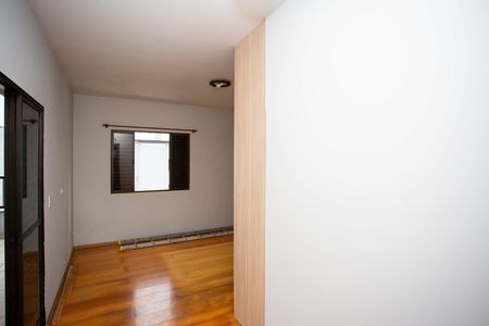 Casa para alugar com 170m², 3 quartos e 2 vagasQuarto 1