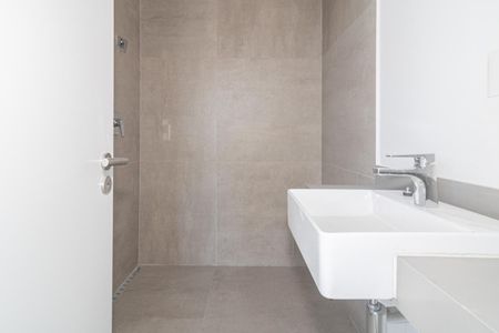 Apartamento à venda com 209m², 3 quartos e 3 vagas Apartamento à venda com 209m², 3 quartos e 3 vagasBanheiro Social