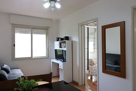 Sala de apartamento para alugar com 1 quarto, 40m² em Jardim Lindóia, Porto Alegre