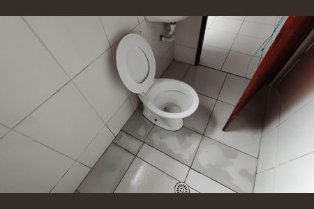 Banheiro de apartamento para alugar com 1 quarto, 45m² em Vila Correa, Ferraz de Vasconcelos