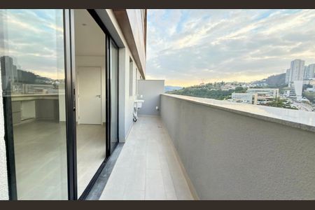 Apartamento à venda com 1 quarto, 64m² em Vale do Sereno, Nova Lima