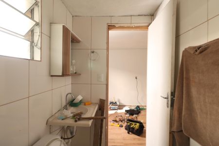 Banheiro de casa para alugar com 2 quartos, 80m² em Canhema, Diadema