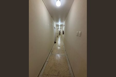 Corredor de apartamento à venda com 2 quartos, 53m² em São João, Porto Alegre