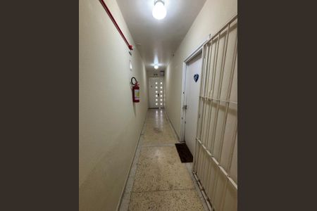 Corredor de apartamento à venda com 2 quartos, 53m² em São João, Porto Alegre