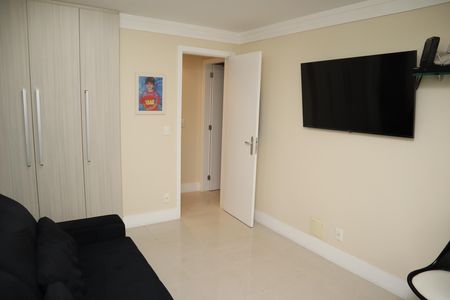 Apartamento à venda com 184m², 4 quartos e 2 vagasQUARTO 2 SUITE
