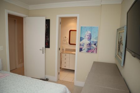 Apartamento à venda com 184m², 4 quartos e 2 vagasQUARTO SUITE 3