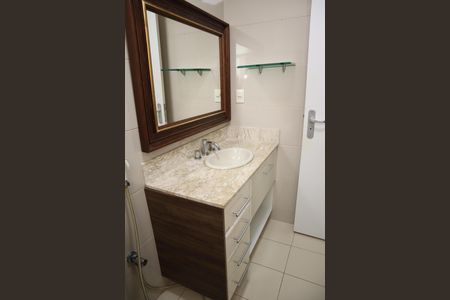 Apartamento à venda com 184m², 4 quartos e 2 vagasBANHEIRO SUITE 1