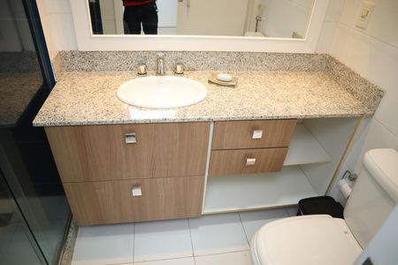 Apartamento à venda com 184m², 4 quartos e 2 vagasBANHEIRO SUITE 2