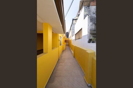 Corredor Lateral de casa para alugar com 3 quartos, 110m² em Vila Feliz, São Paulo