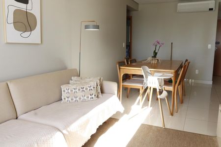 Apartamento à venda com 100m², 3 quartos e 2 vagasSala