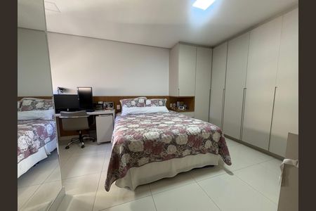 Apartamento à venda com 100m², 3 quartos e 2 vagas Apartamento à venda com 100m², 3 quartos e 2 vagasSuíte
