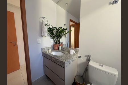 Banheiro da Suíte 3 de apartamento à venda com 3 quartos, 100m² em Setor Bueno, Goiânia