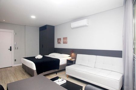 Studio - Sala / Quarto de kitnet/studio à venda com 1 quarto, 30m² em Centro Histórico, Porto Alegre