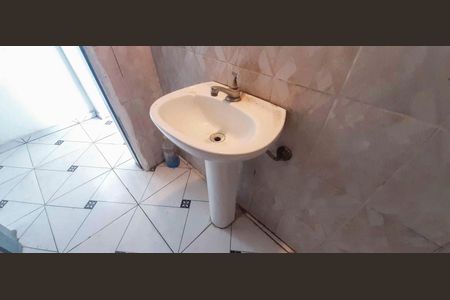 Casa para alugar com 90m², 1 quarto e sem vaga Casa para alugar com 90m², 1 quarto e sem vagaBanheiro social