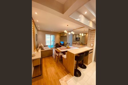 Sala de apartamento à venda com 3 quartos, 85m² em Jardim Tupanci, Barueri