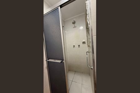 Banheiro de apartamento à venda com 1 quarto, 42m² em Tristeza, Porto Alegre