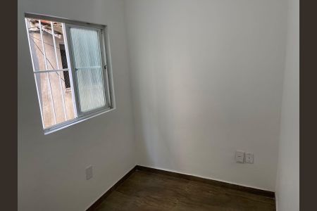 Casa de condomínio à venda com 100m², 2 quartos e sem vaga