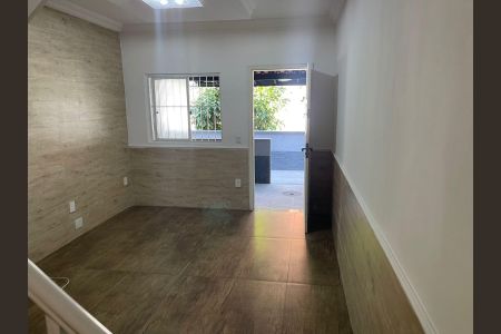 Casa de condomínio à venda com 100m², 2 quartos e sem vaga