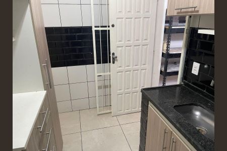 Casa de condomínio à venda com 100m², 2 quartos e sem vaga