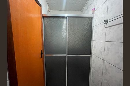 Casa para alugar com 80m², 2 quartos e sem vaga Casa para alugar com 80m², 2 quartos e sem vagaBanheiro social