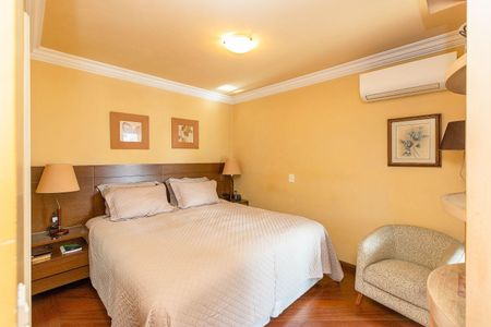 Apartamento à venda com 297m², 3 quartos e 4 vagas
