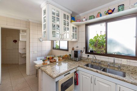 Apartamento à venda com 297m², 3 quartos e 4 vagas