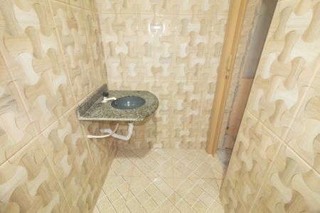 Casa para alugar com 60m², 2 quartos e sem vagaBanheiro da Suíte