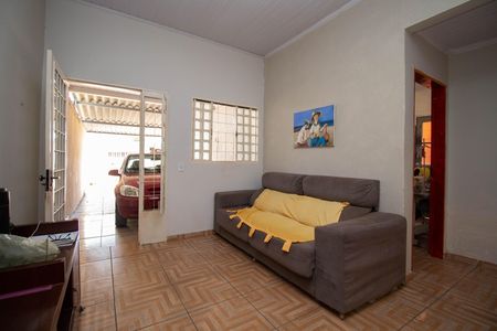Sala 1 de casa para alugar com 3 quartos, 105m² em Paranoa, Brasília