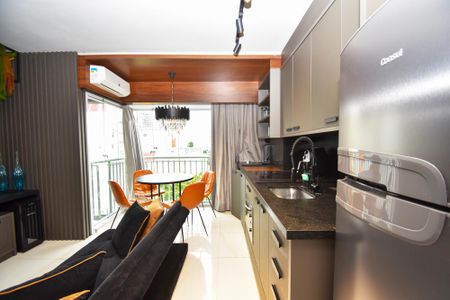 cozinha de apartamento para alugar com 1 quarto, 36m² em Sumarezinho, São Paulo