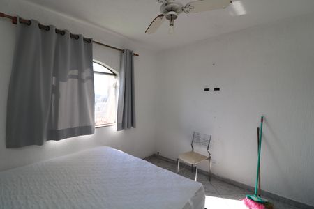 Casa para alugar com 60m², 1 quarto e 1 vagaQuarto