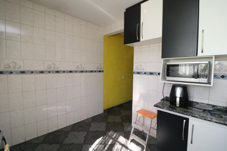 Cozinha de casa para alugar com 1 quarto, 60m² em Jardim Marília, São Paulo
