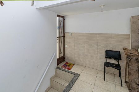 Casa para alugar com 80m², 2 quartos e 1 vagaÁrea de Serviço
