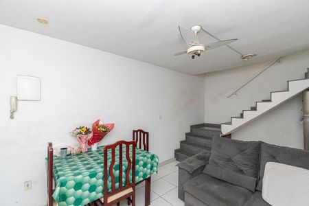 Sala de casa para alugar com 2 quartos, 80m² em Brás de Pina, Rio de Janeiro