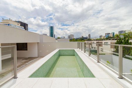 Casa à venda com 4 quartos, 342m² em Jardim Europa, São Paulo