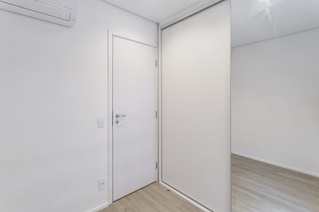 Quarto 1 de apartamento para alugar com 2 quartos, 58m² em Itaim Bibi, São Paulo