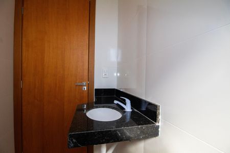 Apartamento para alugar com 62m², 2 quartos e 2 vagas Apartamento para alugar com 62m², 2 quartos e 2 vagasBanheiro Social