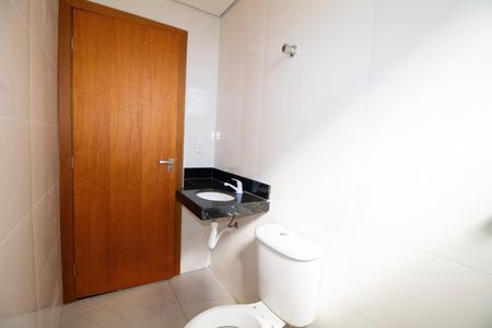 Banheiro Social  de apartamento para alugar com 2 quartos, 62m² em Nova Barroca, Belo Horizonte