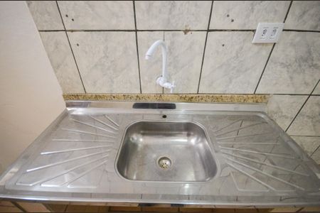 Cozinha de casa para alugar com 1 quarto, 35m² em Vila Palmeiras, São Paulo